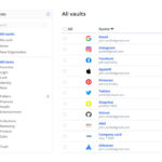 Panel zarządzania sejfami Bitwarden wyświetlający listę kont użytkownika i organizacji Acme z aktywnymi filtrami.