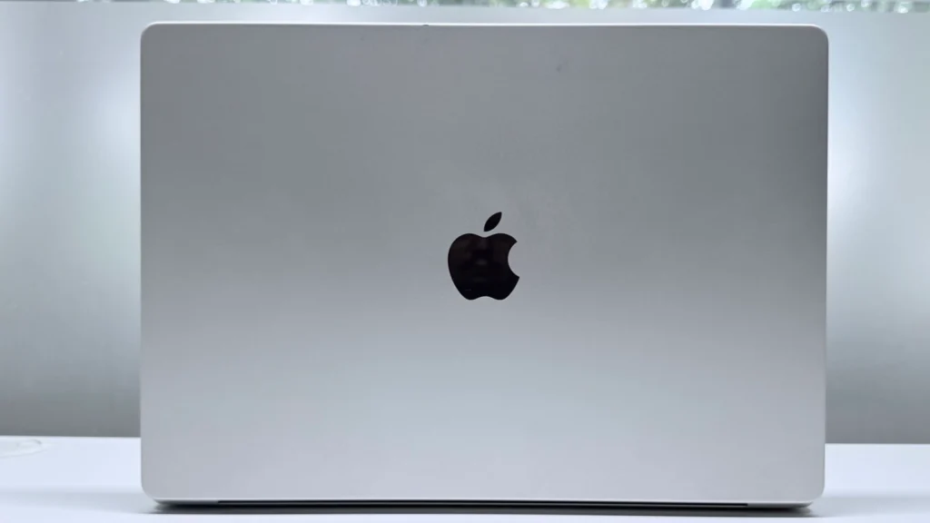 Rzeczywisty stan obudowy MacBooka Pro 16 A2485